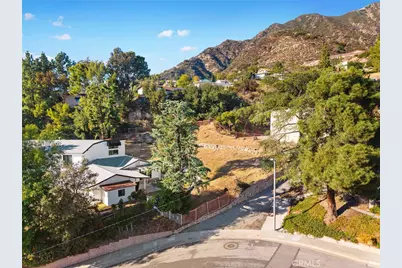 2829 Willowhaven Drive, La Crescenta, CA 91214 - Photo 1