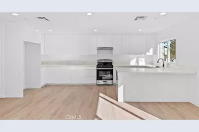 6842 Cedros Avenue, Van Nuys, CA 91405 - Photo 8