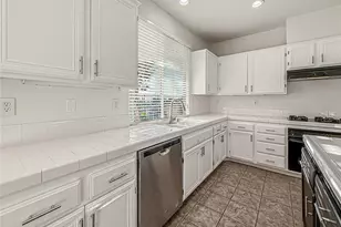 5789 Tonopah Ct, Simi Valley, CA 93063 - Photo 32