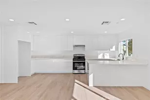 6842 Cedros Ave, Van Nuys, CA 91405 - Photo 8