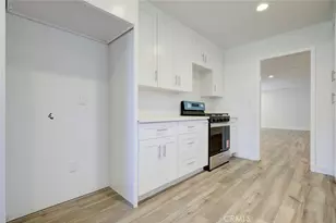 20264 Lassen St, Chatsworth, CA 91311 - Photo 8