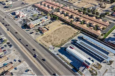 15403 Bear Valley, Hesperia, CA 92345 - Photo 2