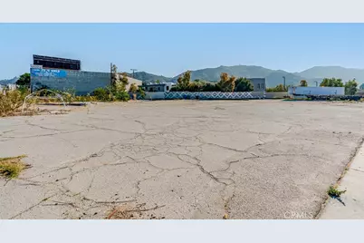 7636 Foothill Boulevard, Tujunga, CA 91042 - Photo 12