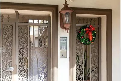 17115 Chatsworth, Granada Hills, CA 91344 - Photo 8