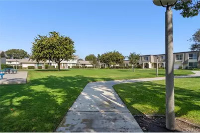 9824 Via Sonoma, Cypress, CA 90630 - Photo 50