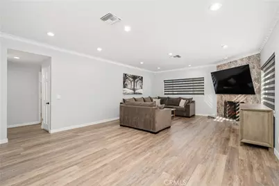 13001 Debby Street, Los Angeles, CA 91401 - Photo 4