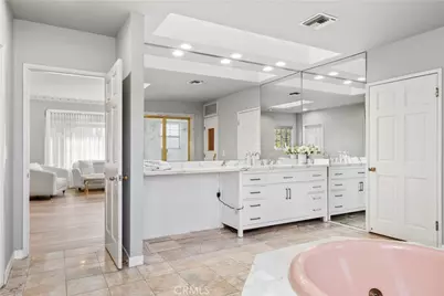 13001 Debby Street, Los Angeles, CA 91401 - Photo 16