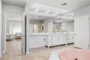 13001 Debby St, Los Angeles, CA 91401 - Photo 16