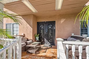 13001 Debby St, Los Angeles, CA 91401 - Photo 2