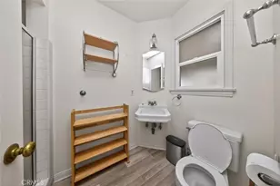 15439 Hart St, Van Nuys, CA 91406 - Photo 16