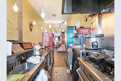 138 N San Fernando Boulevard, Burbank, CA 91502 - Photo 14