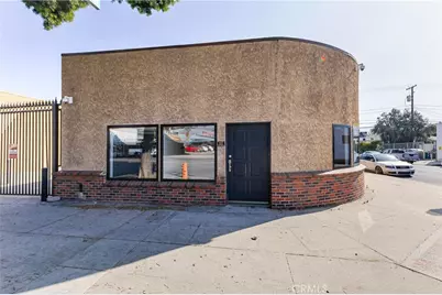 1020 W Magnolia Boulevard, Burbank, CA 91506 - Photo 4