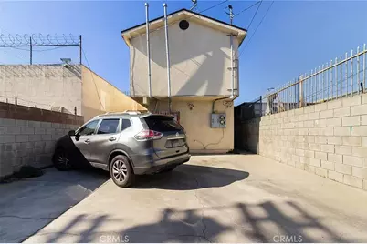 9714 S Main Street, Los Angeles, CA 90003 - Photo 2