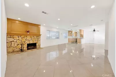 15901 Lassen Street, North Hills, CA 91343 - Photo 4