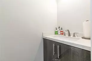 7901 Via Stefano, Burbank, CA 91504 - Photo 16