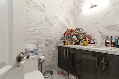 7901 Via Stefano, Burbank, CA 91504 - Photo 36