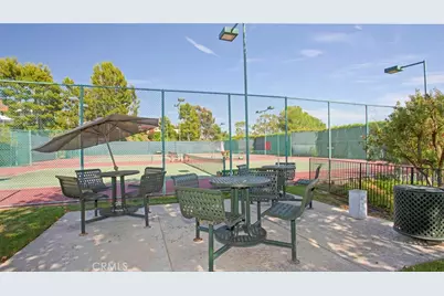 7901 Via Stefano, Burbank, CA 91504 - Photo 48