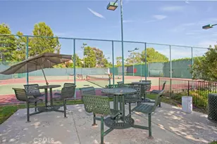 7901 Via Stefano, Burbank, CA 91504 - Photo 48