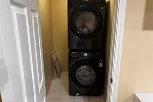 121 Sinclair Ave, Glendale, CA 91206 - Photo 8