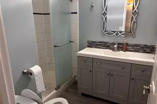 121 Sinclair Ave, Glendale, CA 91206 - Photo 10