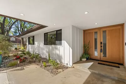 5748 Briartree, La Canada Flintridge, CA 91011 - Photo 2