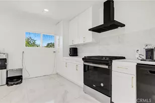 11200 Amestoy, Granada Hills, CA 91344 - Photo 12