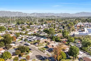 11200 Amestoy, Granada Hills, CA 91344 - Photo 4