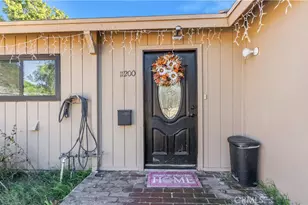 11200 Amestoy, Granada Hills, CA 91344 - Photo 6