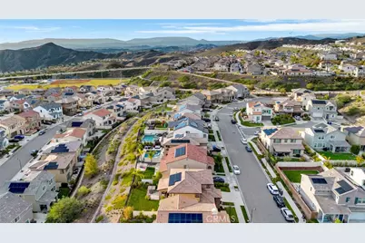 28427 Ascent, Saugus, CA 91350 - Photo 46