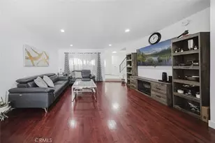 9775 Via Roma, Burbank, CA 91504 - Photo 6