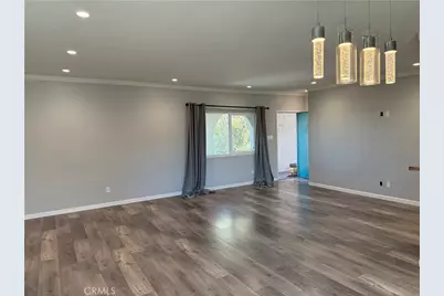 10749 New Haven #30, Los Angeles, CA 91352 - Photo 2