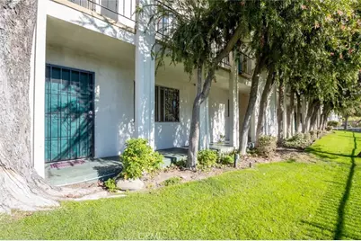 10749 New Haven Street #18, Los Angeles, CA 91352 - Photo 4