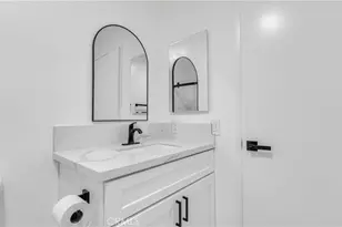 527 E Elmwood, Burbank, CA 91501 - Photo 10