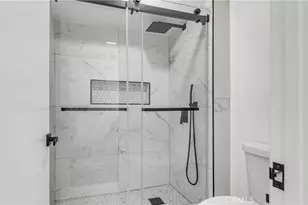 527 E Elmwood, Burbank, CA 91501 - Photo 12