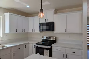 9878 Magnolia Ave, California City, CA 93505 - Photo 6