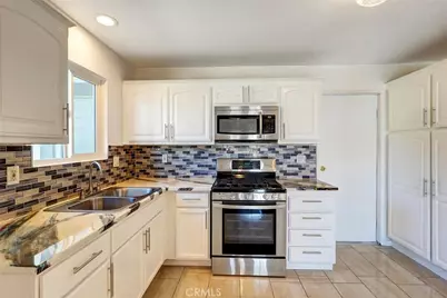 39203 Foxholm, Palmdale, CA 93551 - Photo 8