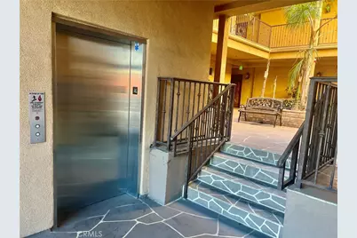 1515 Grismer Avenue #102, Burbank, CA 91504 - Photo 2