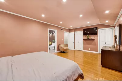 7764 Via Capri, Burbank, CA 91504 - Photo 18