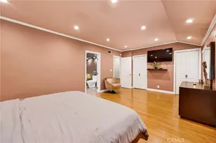 7764 Via Capri, Burbank, CA 91504 - Photo 18