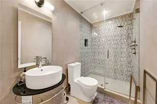 7764 Via Capri, Burbank, CA 91504 - Photo 22