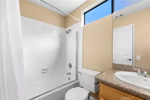 21054 Parthenia, Canoga Park, CA 91304 - Photo 30