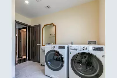 17800 Raymer Street, Sherwood Forest, CA 91325 - Photo 28