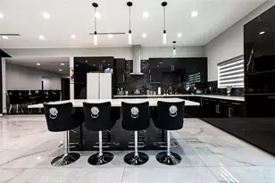 17800 Raymer St, Sherwood Forest, CA 91325 - Photo 20