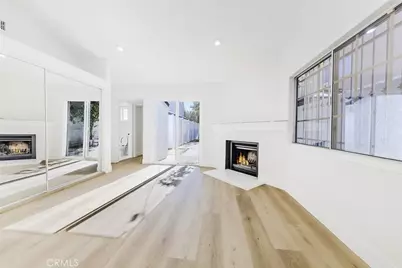 19314 Valerio, Reseda, CA 91335 - Photo 12