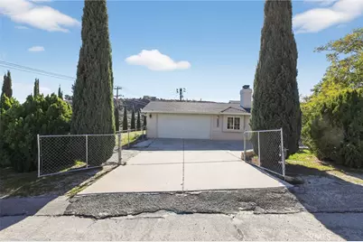 7680 Rockaway Avenue, Yucca Valley, CA 92284 - Photo 6