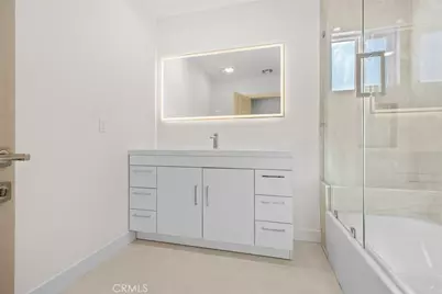 6820 Encino Avenue, Van Nuys, CA 91406 - Photo 24