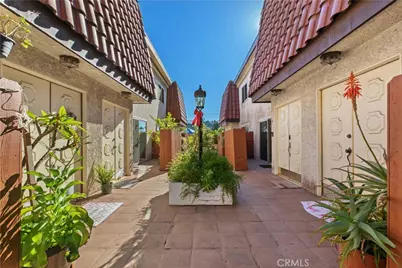 630 E Garfield Avenue #6, Glendale, CA 91205 - Photo 4