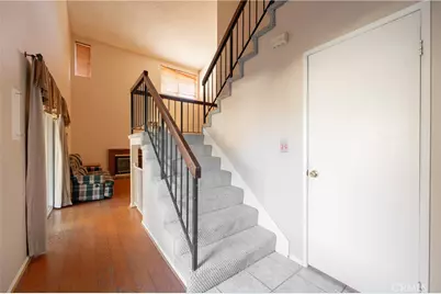 25710 Lupita, Valencia, CA 91355 - Photo 2