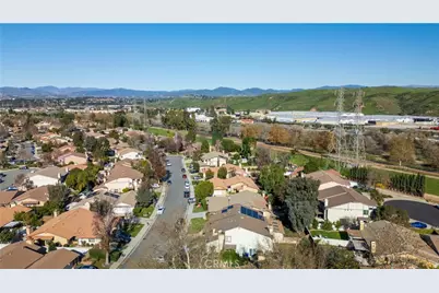 25710 Lupita, Valencia, CA 91355 - Photo 40