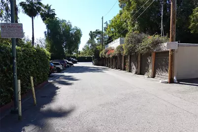 6845 Alta Loma Terrace, Los Angeles, CA 90068 - Photo 44